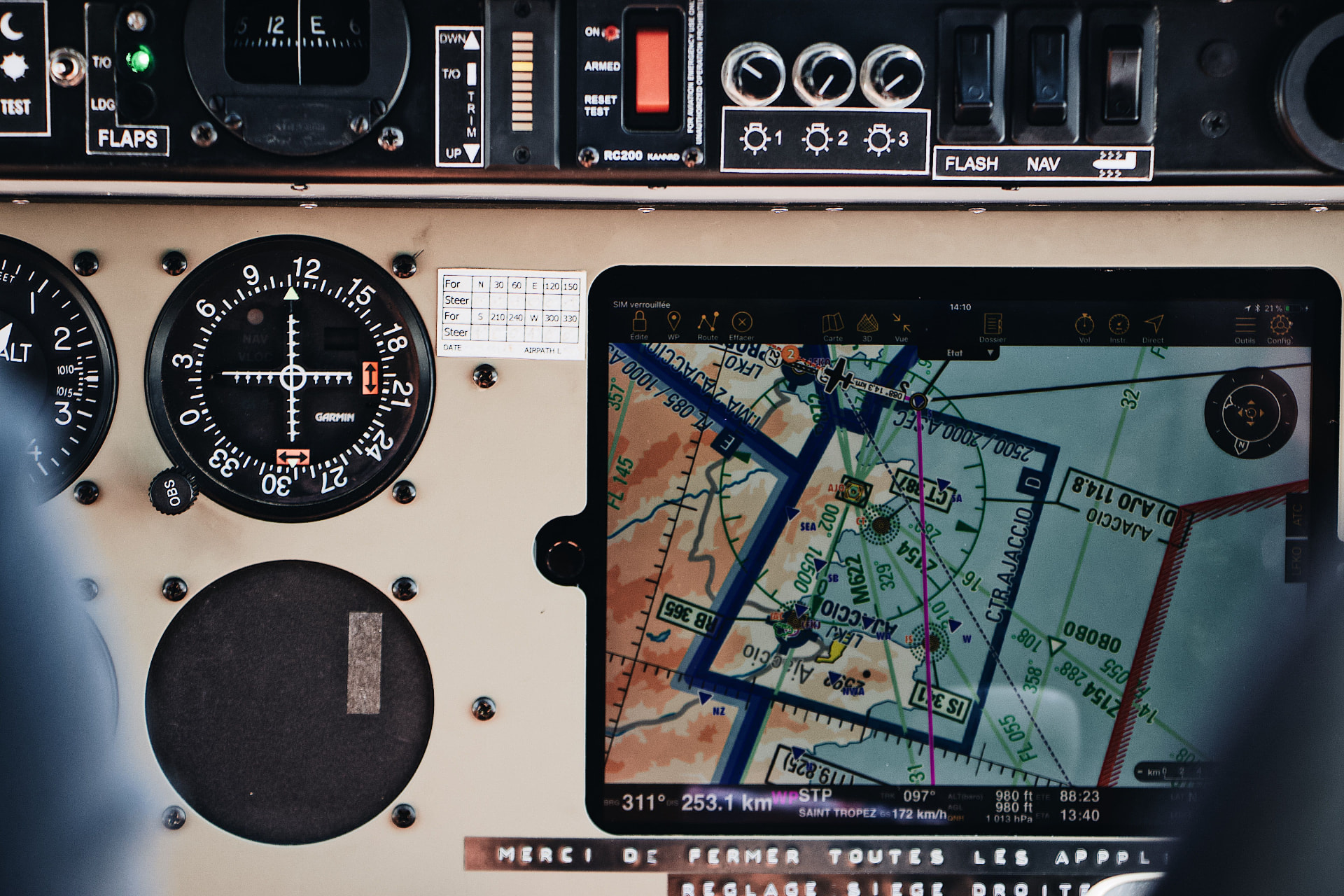 Aircraft navigation display showing an instrument flight chart