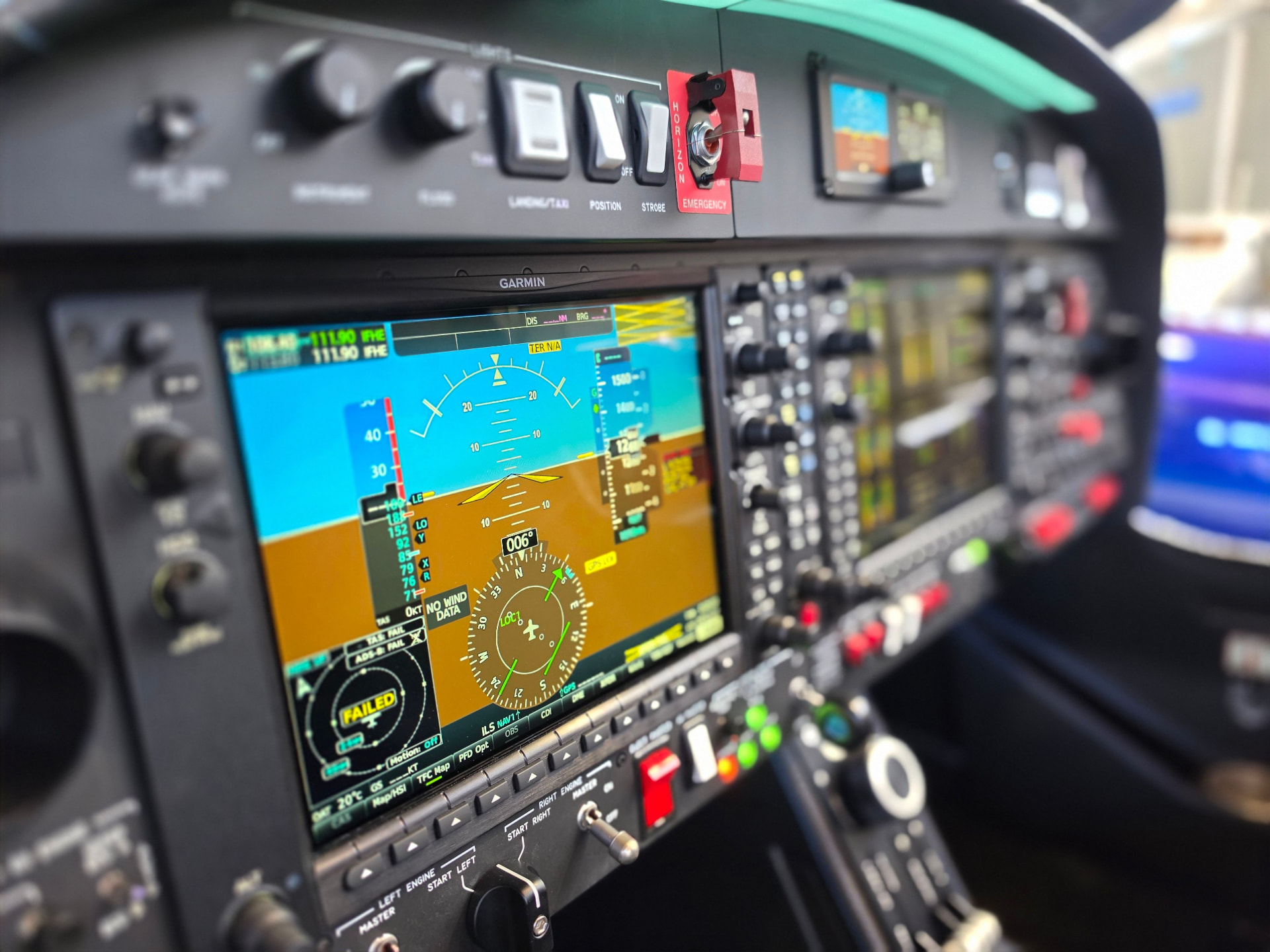 Glass cockpit primary flight display in a light aircraft
